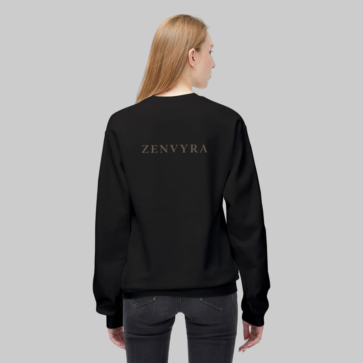 Dark Essentials Crewneck