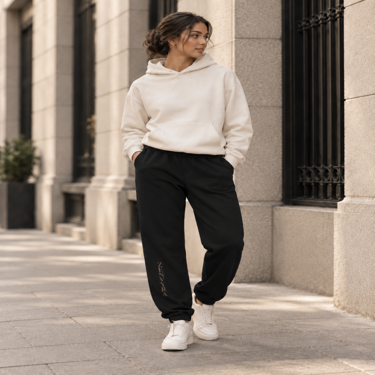 Dark Essentials Sweatpants